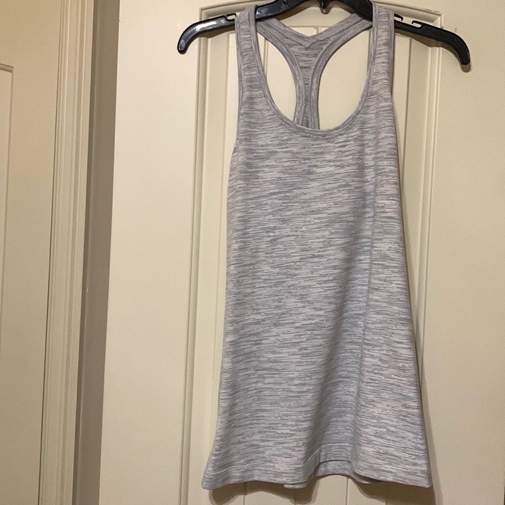 LULULEMON size 8 cool racerback tank top